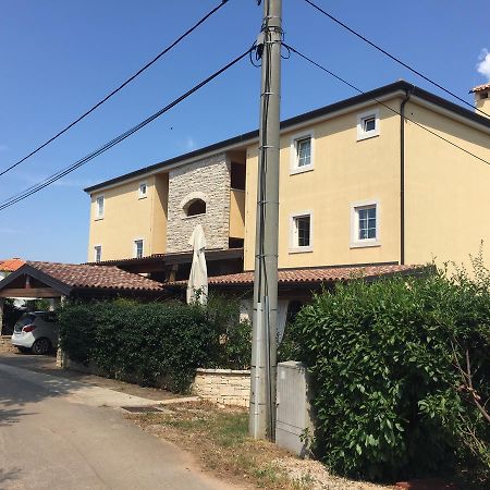 Apartments & Rooms Buoni Amici Murine Exterior photo