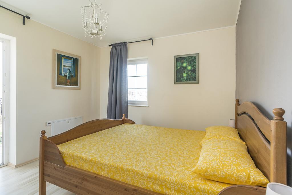 Apartments & Rooms Buoni Amici Murine Room photo